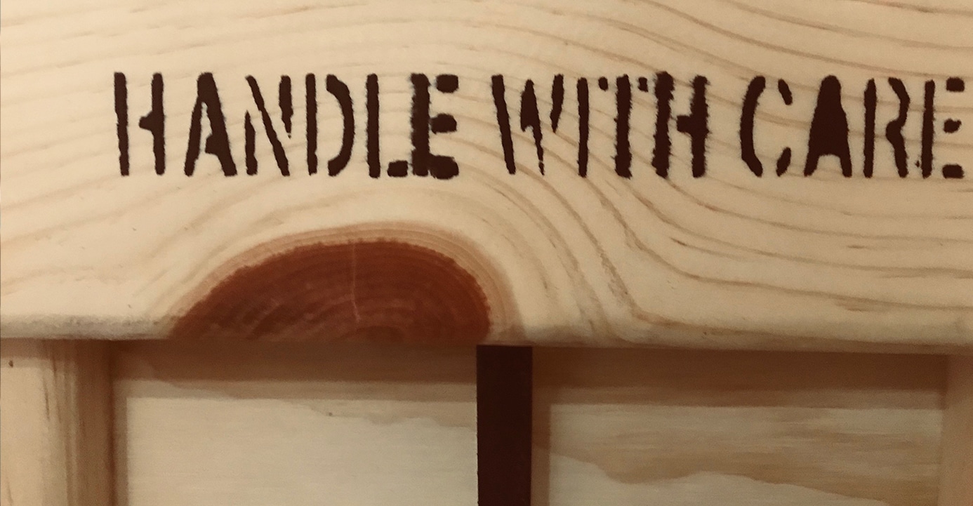 Handle with care - fine art shipping